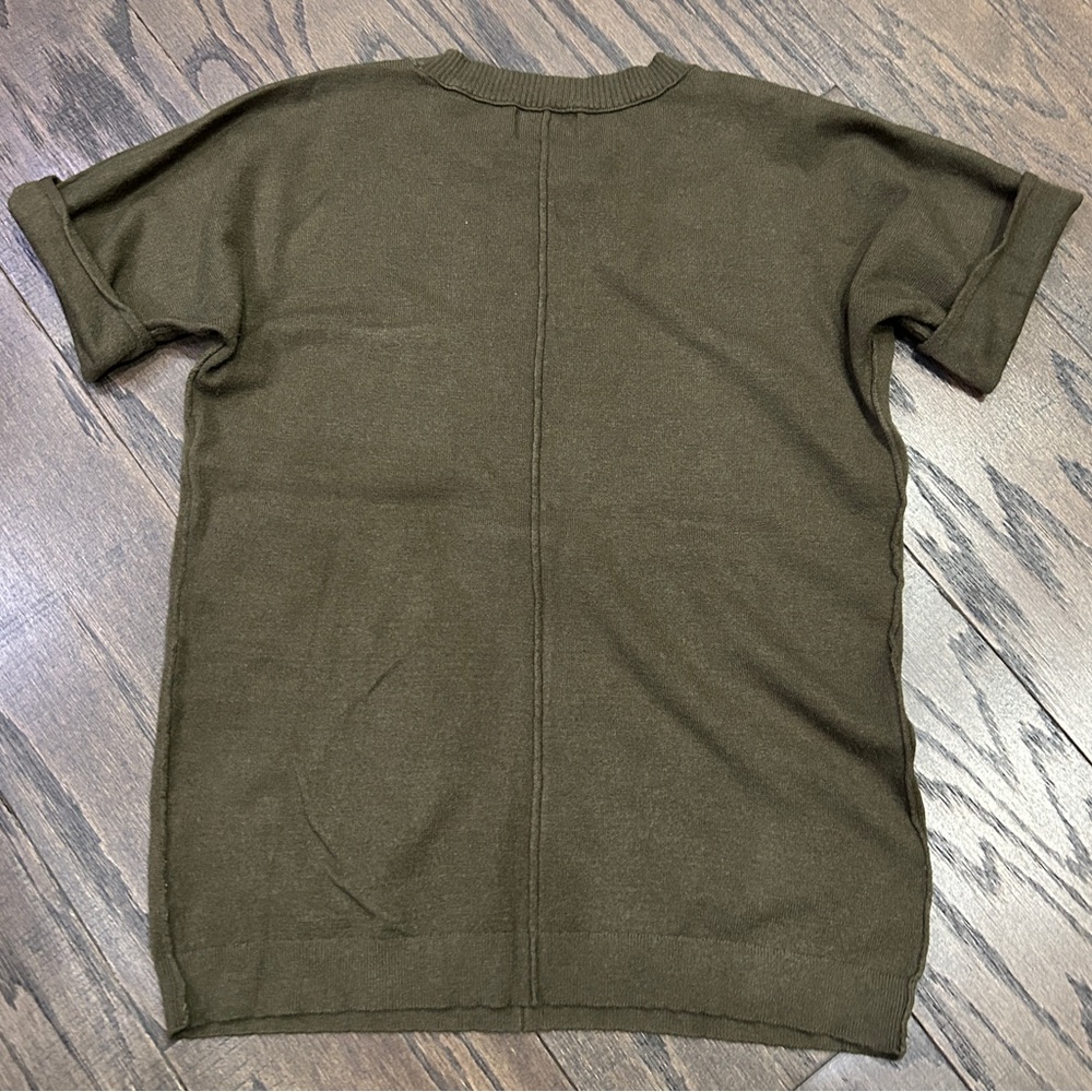 Knit Tops - Picture 4 of 8